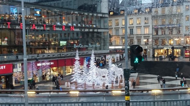 Sergels Torg, Drottninggatan drottninggatan-theater